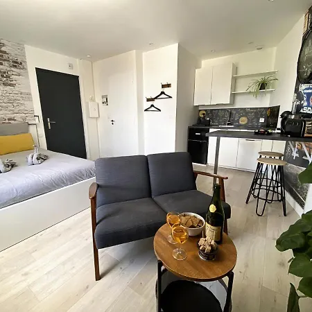 Le Petit Atelier - Studio - Wifi - Coeur De Ville - Parking Pont-l'Abbe Exterior photo